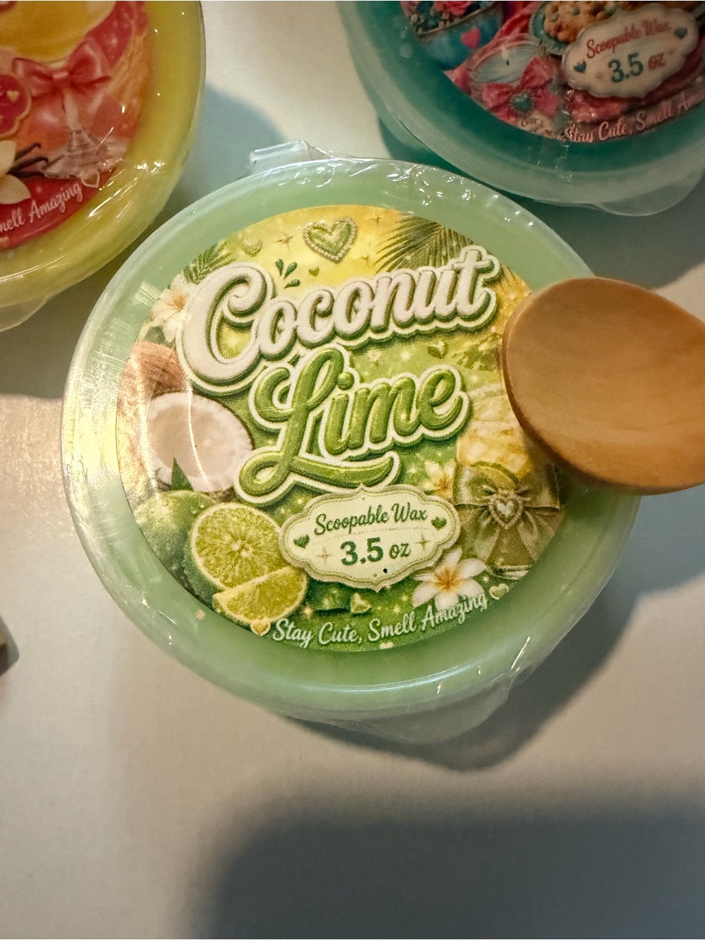 NEW!!! 🍓🍍🥥 Handmade  scoop-able soy way in 5 different scents! 3.5 oz - Picture 3 of 7